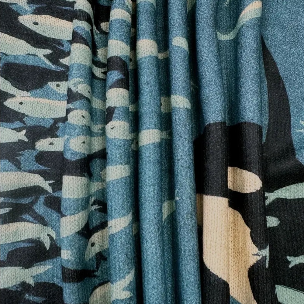 Whale sweater - Picture 7 of 7
